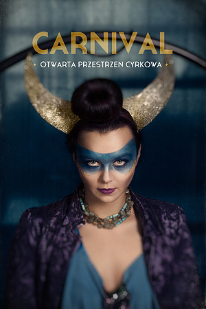 Portret kobiety stylizowany na kartę tarota